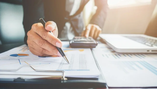 Finance Report Checker